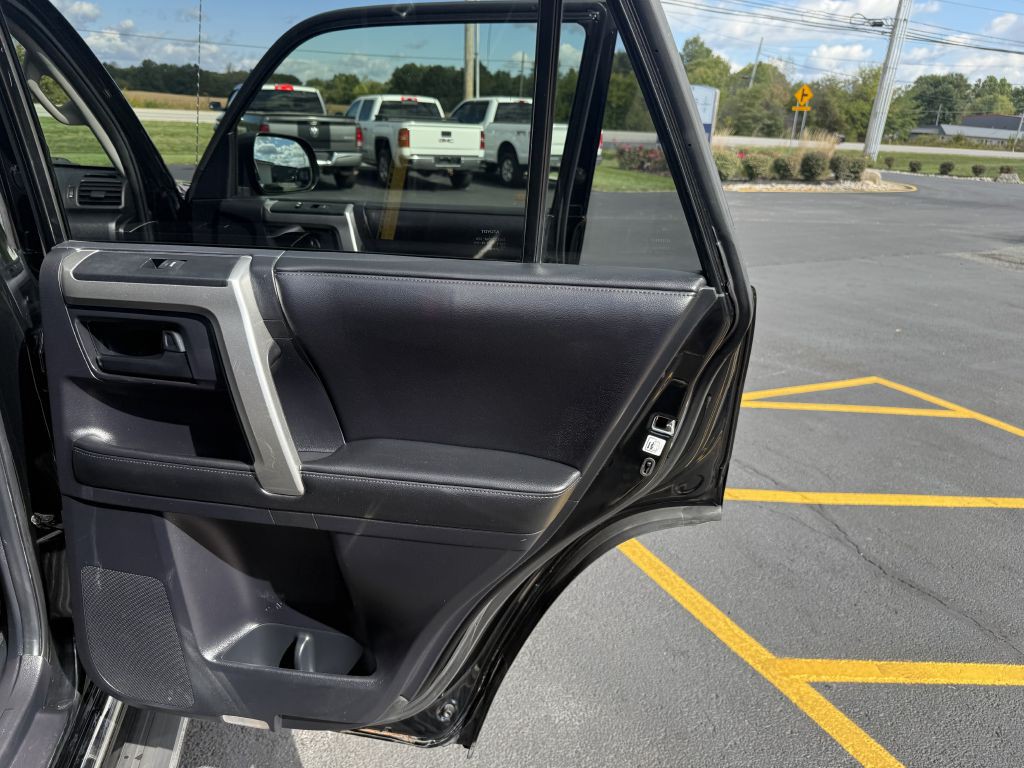 2013 Toyota 4Runner Image 17