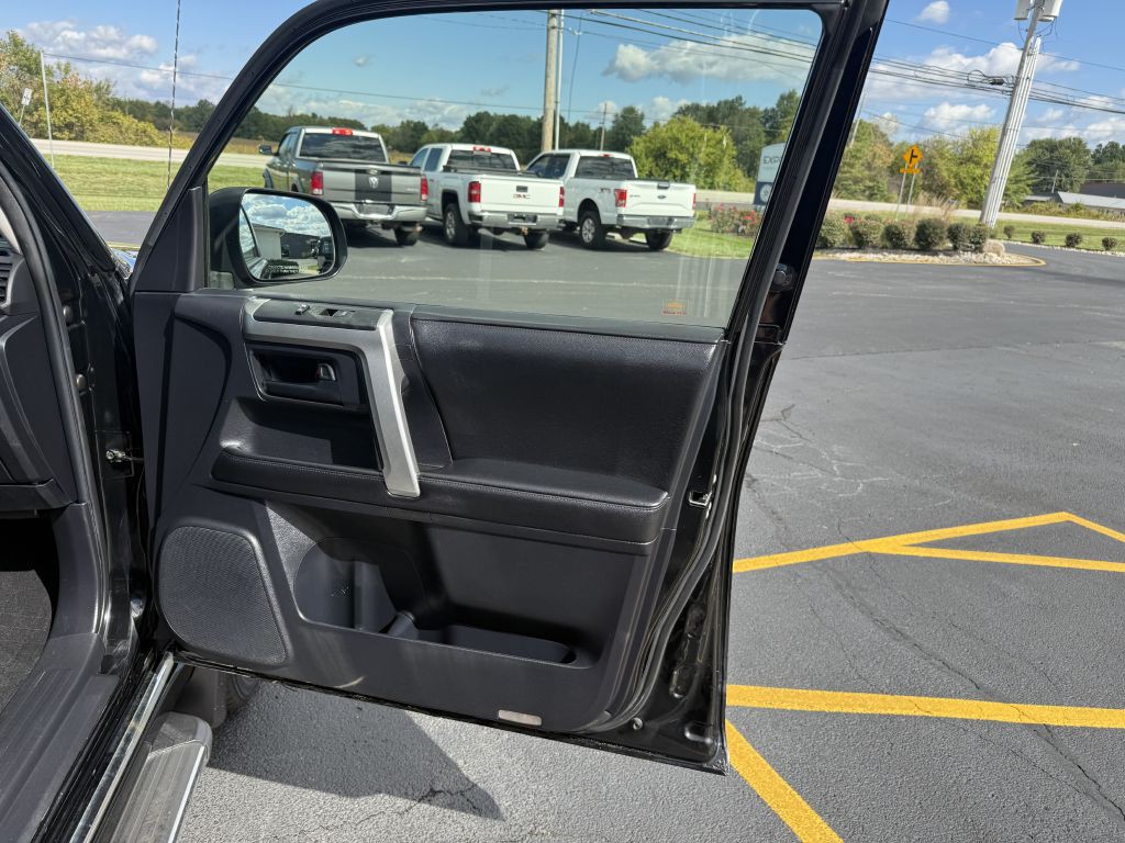 2013 Toyota 4Runner Image 18