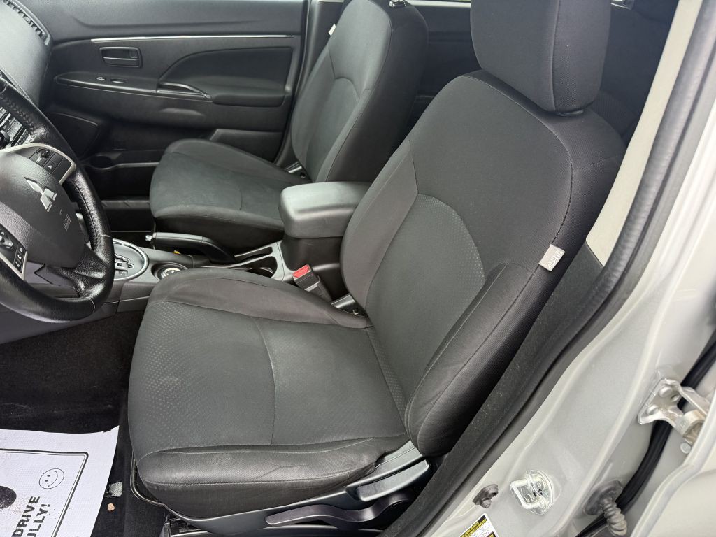 2015 Mitsubishi Outlander Image 6