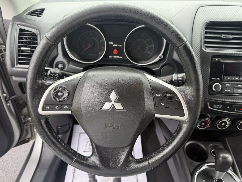 2015 Mitsubishi Outlander Image 10