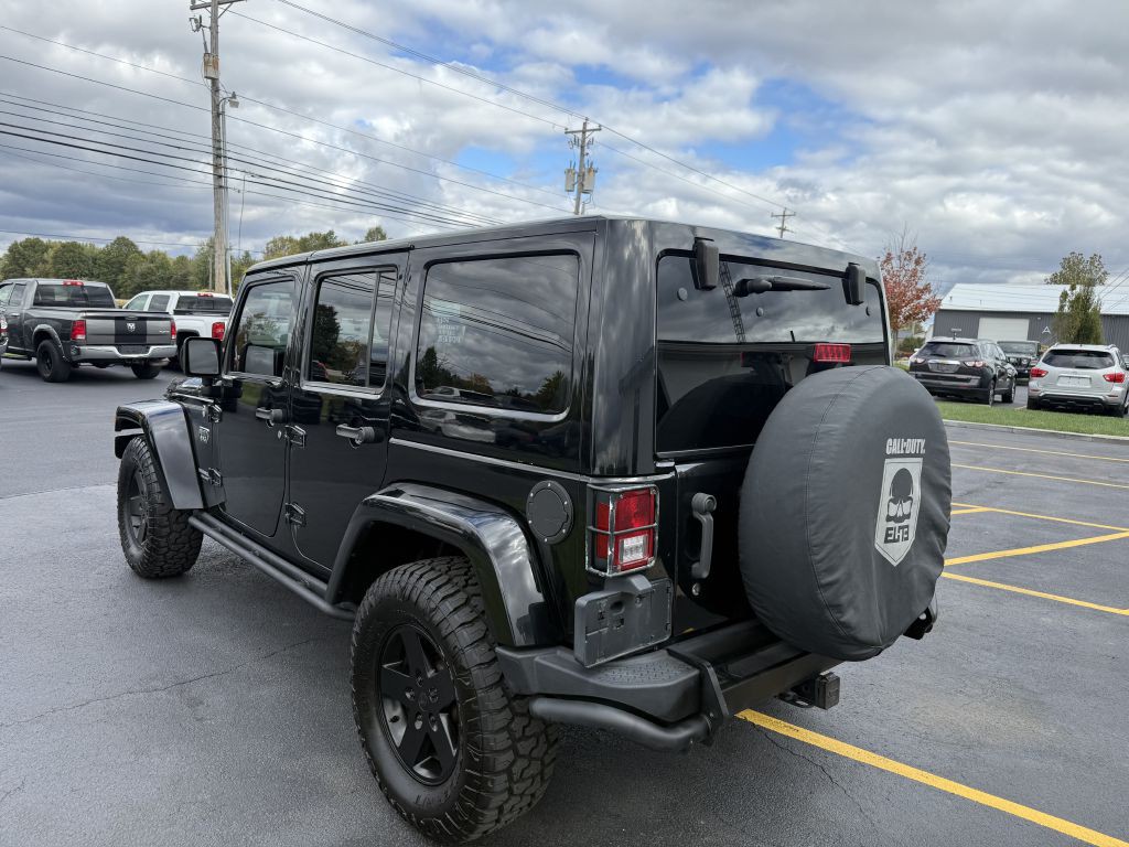 2012 Jeep Wrangler Unlimited Image 2
