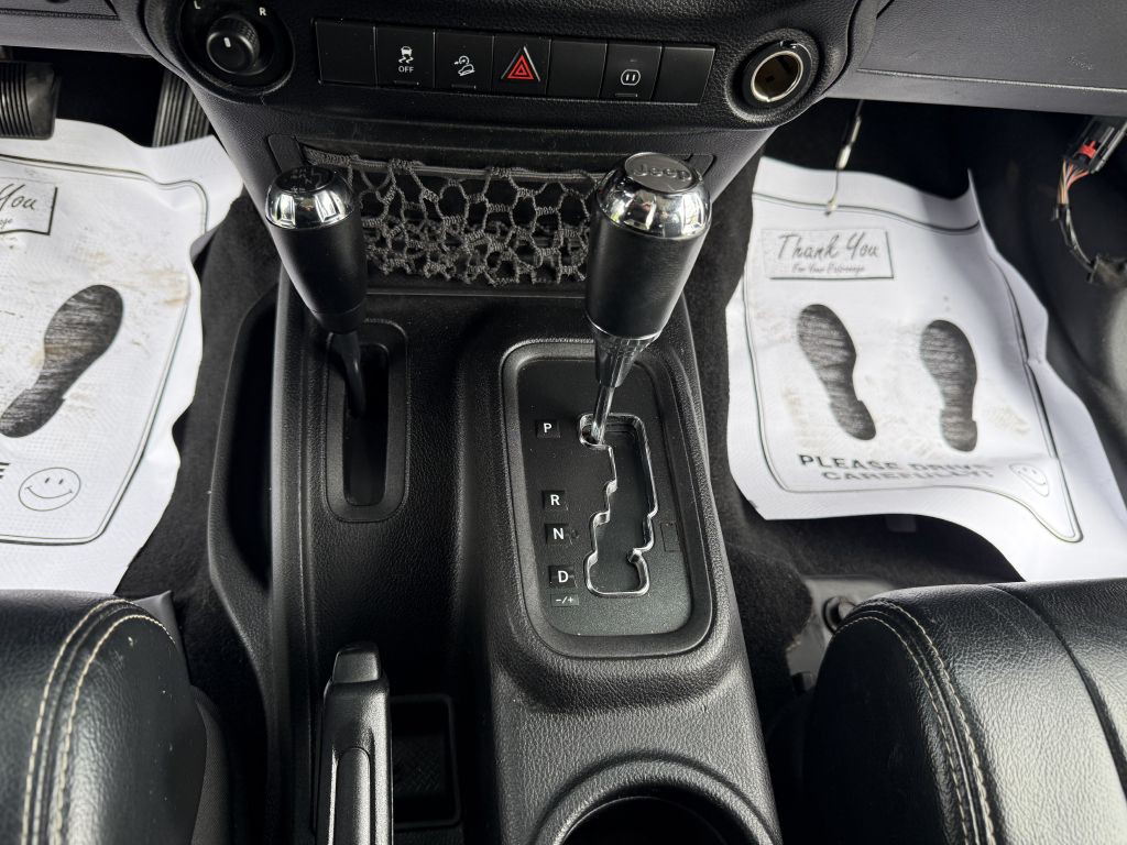 2012 Jeep Wrangler Unlimited Image 11