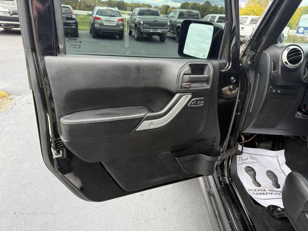 2012 Jeep Wrangler Unlimited Image 12