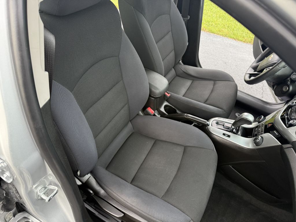 2016 Chevrolet Cruze Image 8