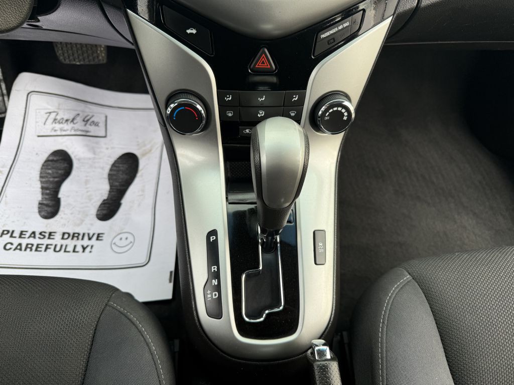 2016 Chevrolet Cruze Image 12