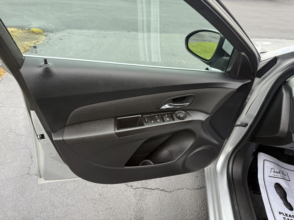 2016 Chevrolet Cruze Image 14