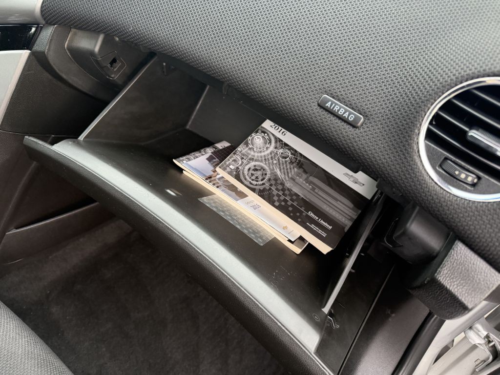 2016 Chevrolet Cruze Image 18