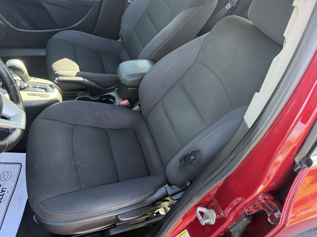 2013 Chevrolet Cruze Image 5