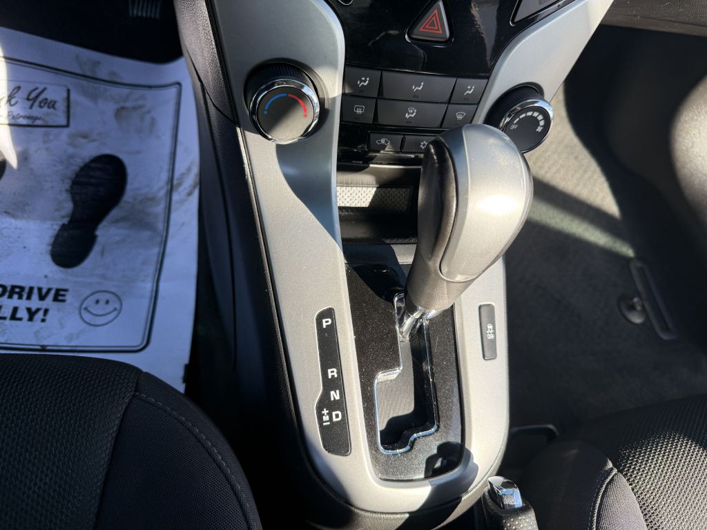 2013 Chevrolet Cruze Image 11