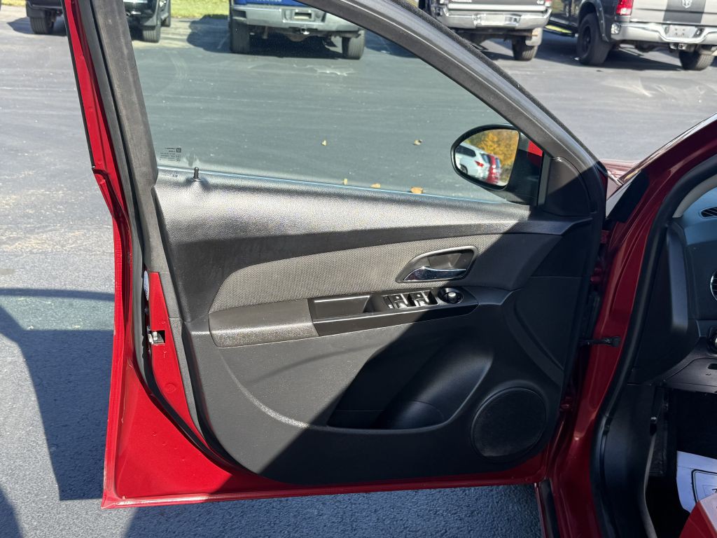 2013 Chevrolet Cruze Image 13