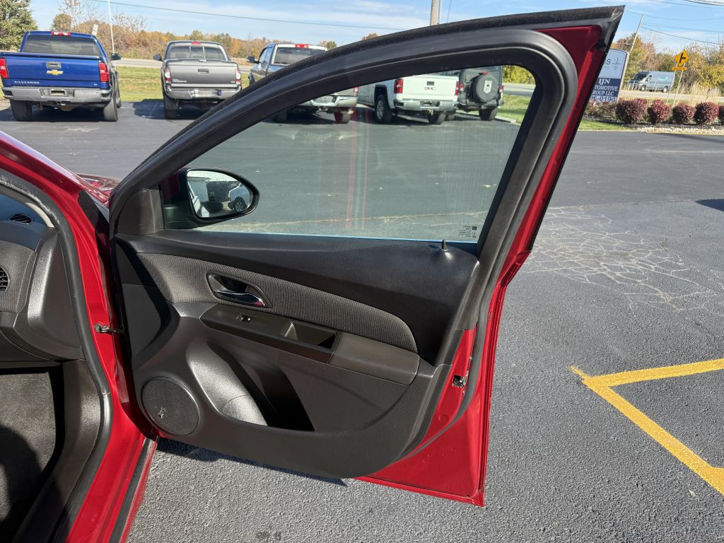 2013 Chevrolet Cruze Image 16