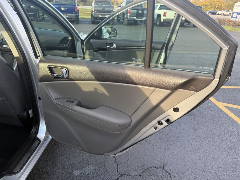 2009 Hyundai Sonata Image 16