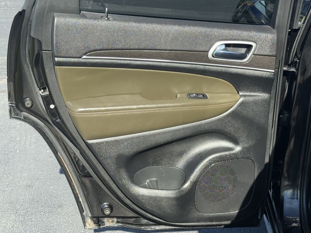 2011 Jeep Grand Cherokee Image 14