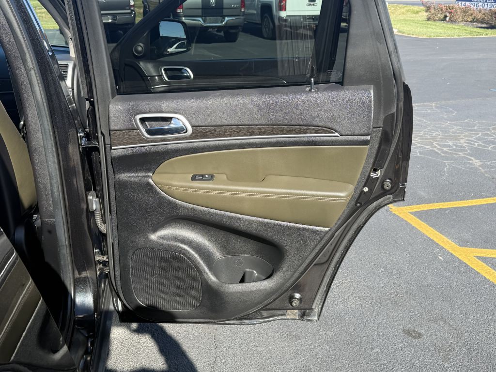 2011 Jeep Grand Cherokee Image 15