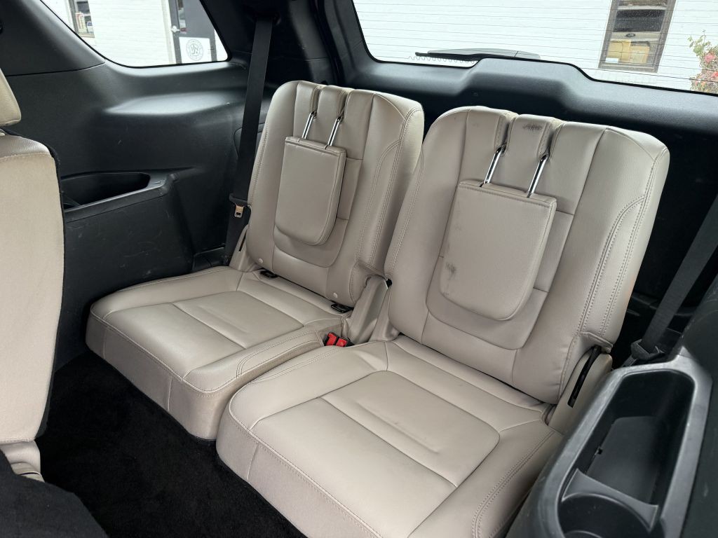 2018 Ford Explorer Image 8