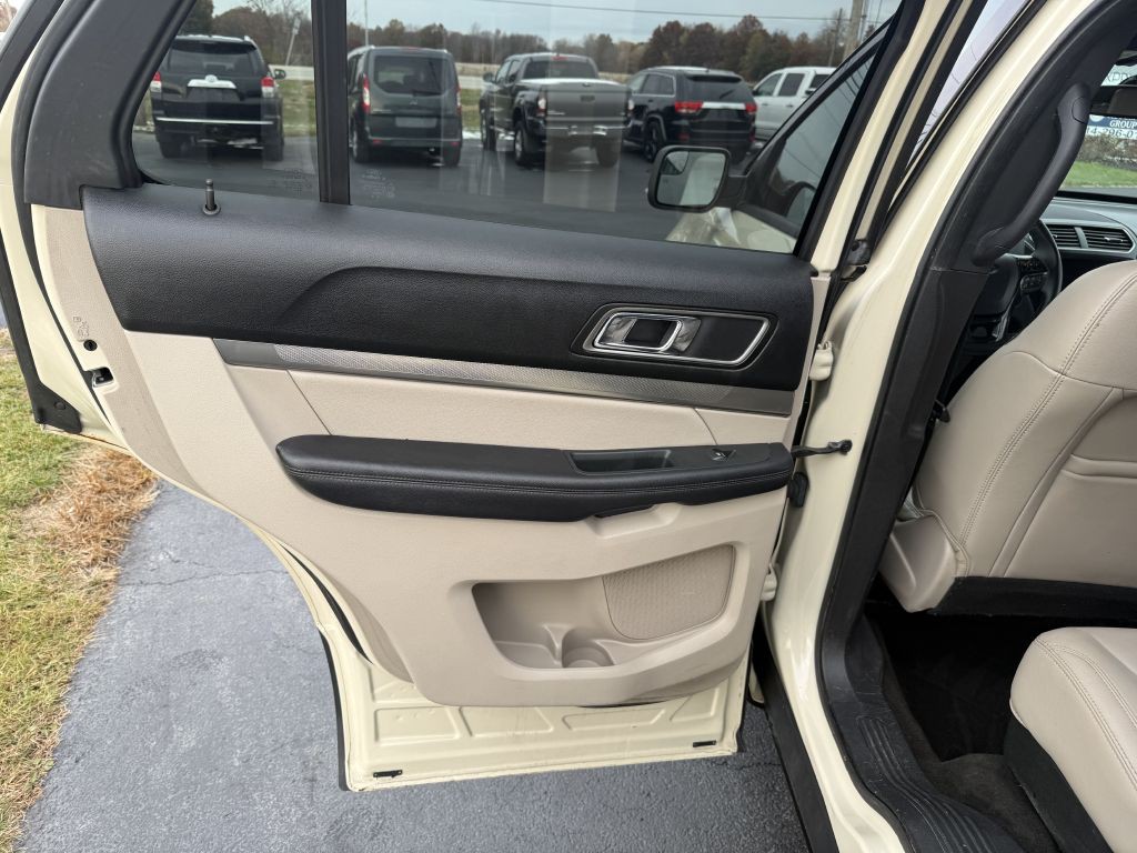 2018 Ford Explorer Image 16