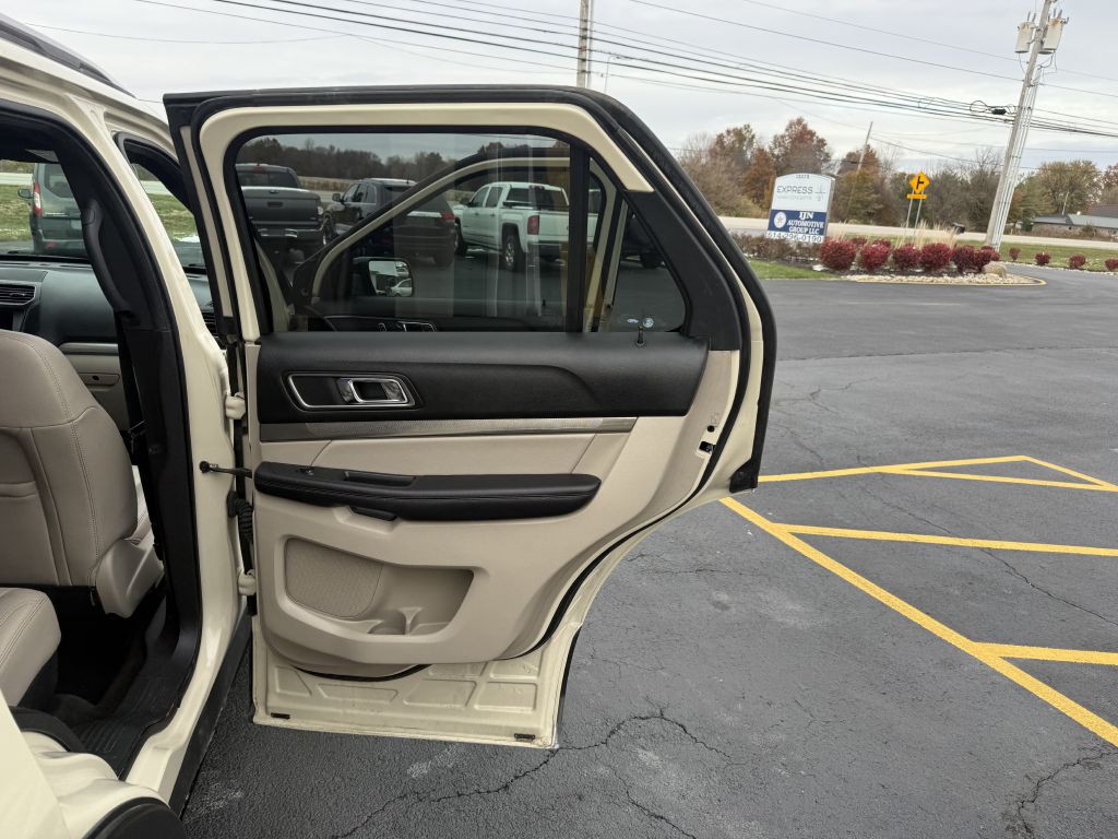 2018 Ford Explorer Image 17