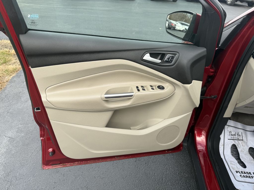 2015 Ford Escape Image 16