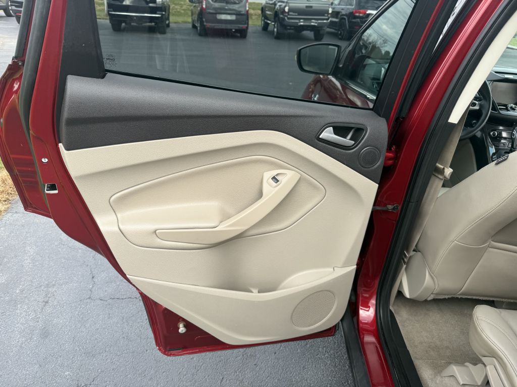 2015 Ford Escape Image 17