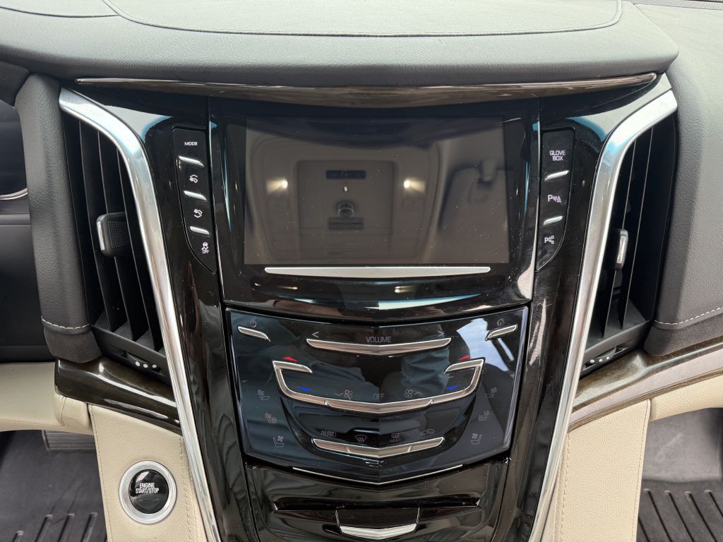 2018 Cadillac Escalade Image 12