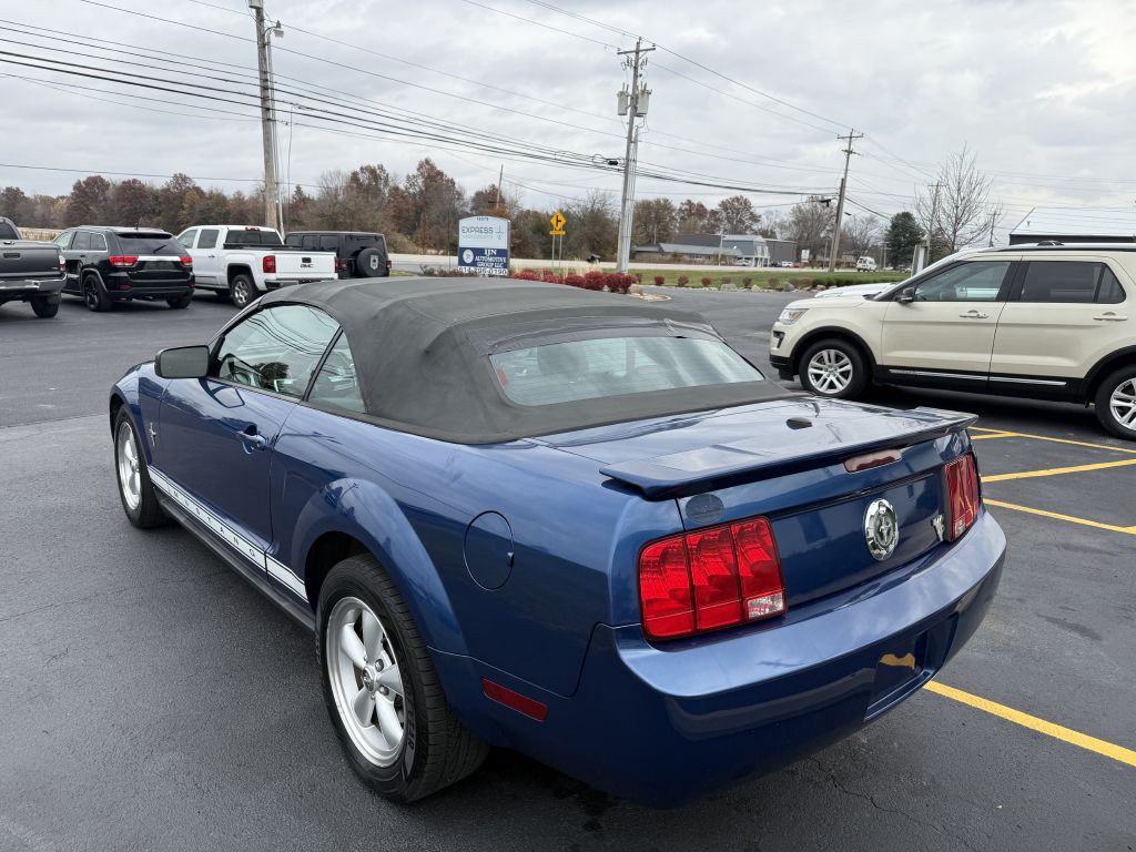 2007 Ford Mustang Image 3