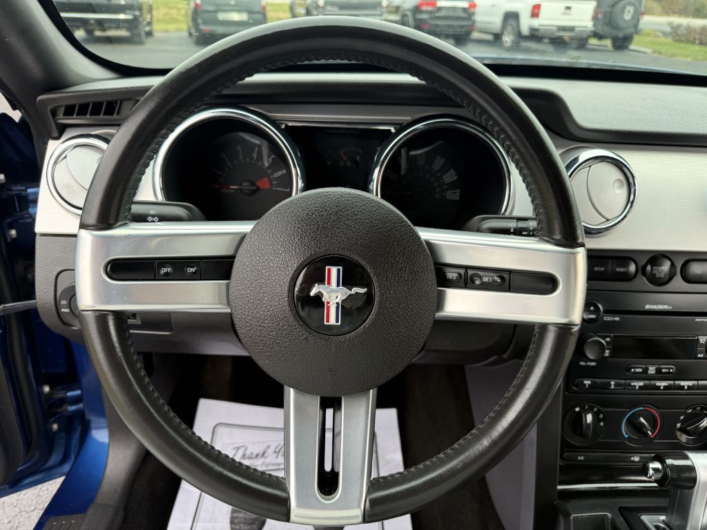 2007 Ford Mustang Image 8