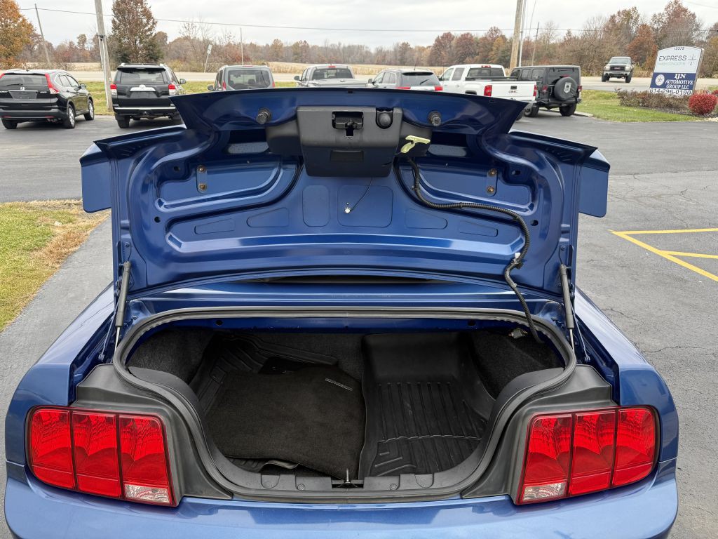 2007 Ford Mustang Image 14