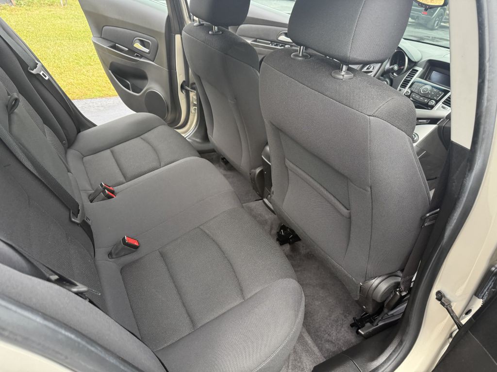 2012 Chevrolet Cruze Image 9