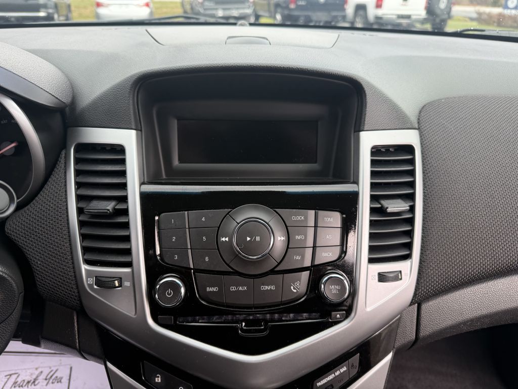 2012 Chevrolet Cruze Image 11