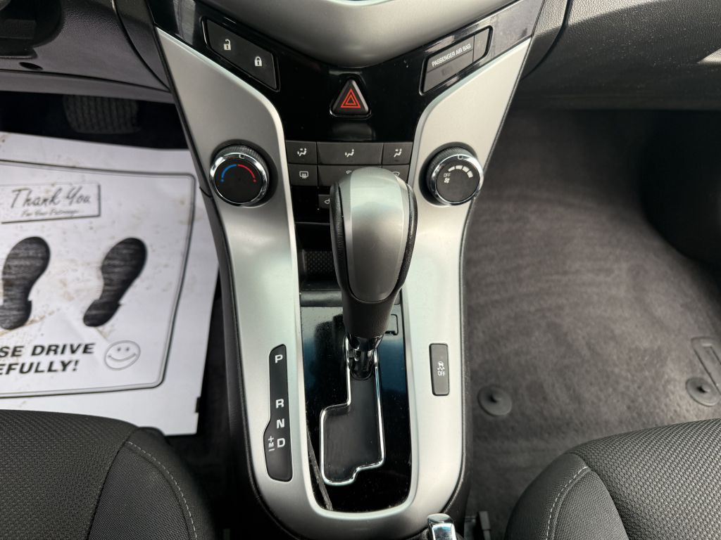 2012 Chevrolet Cruze Image 12