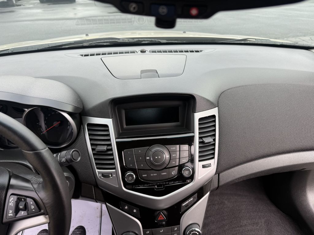 2012 Chevrolet Cruze Image 13