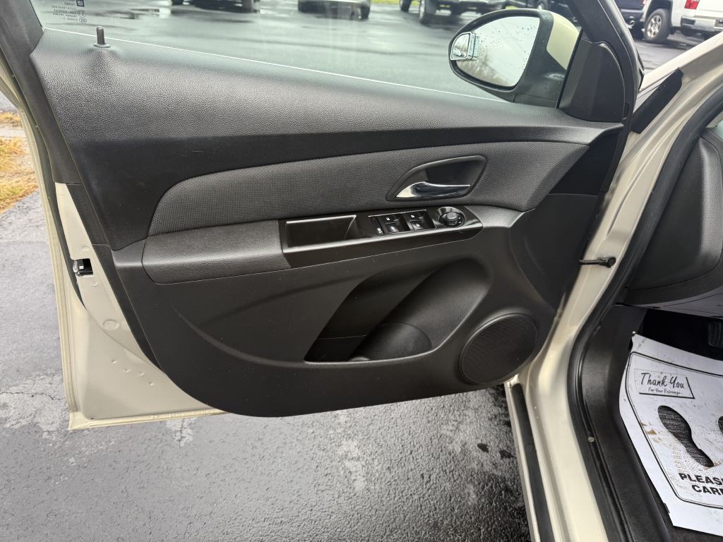 2012 Chevrolet Cruze Image 14