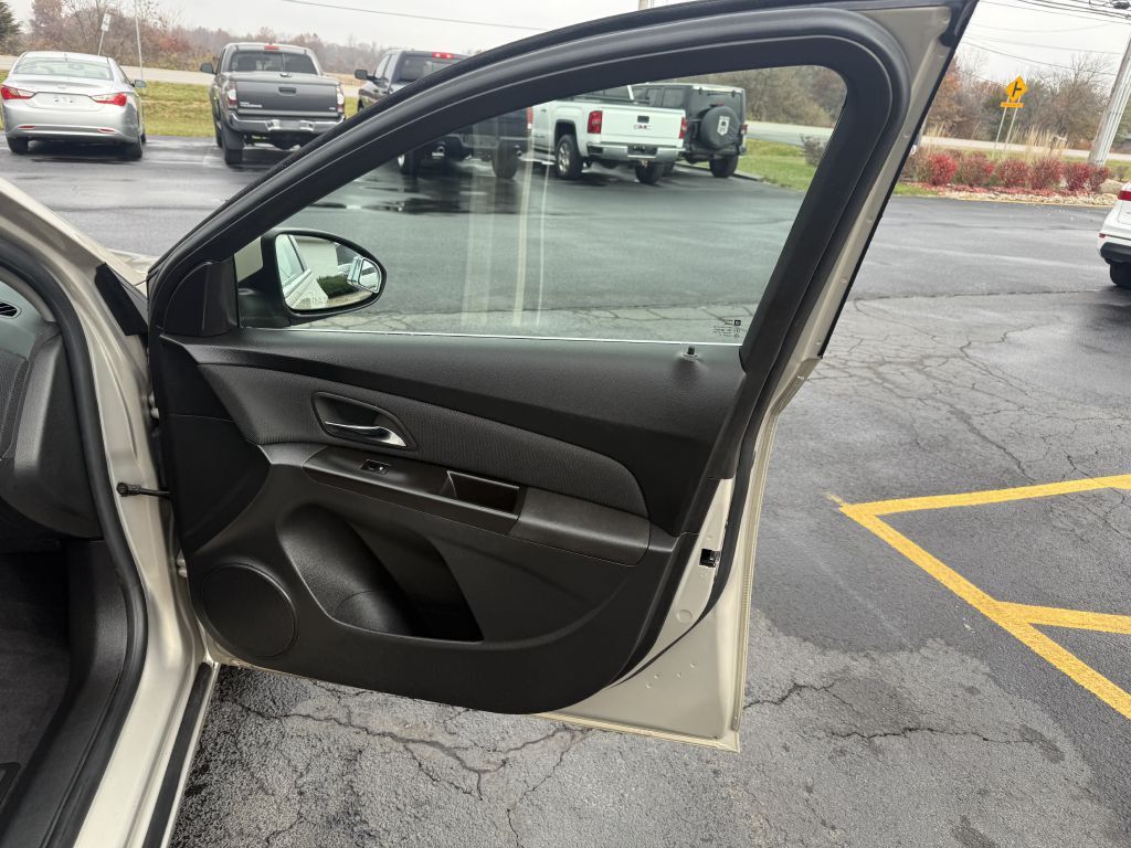 2012 Chevrolet Cruze Image 17