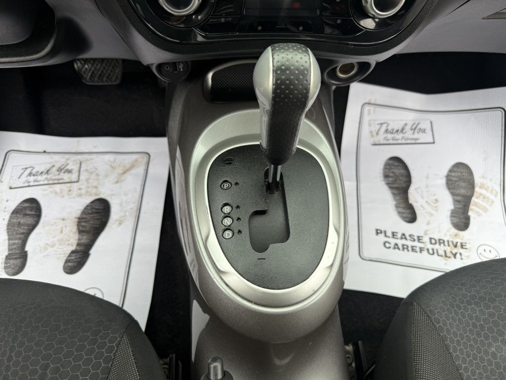 2013 Nissan Juke Image 12