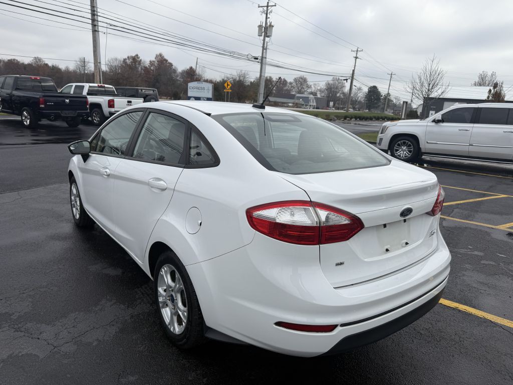 2014 Ford Fiesta Image 3