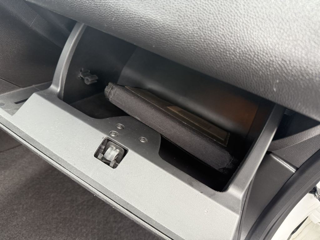 2014 Ford Fiesta Image 17