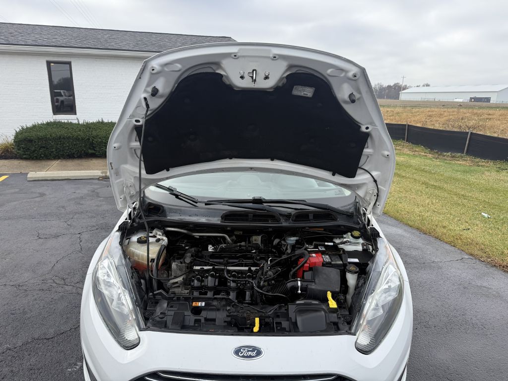 2014 Ford Fiesta Image 19