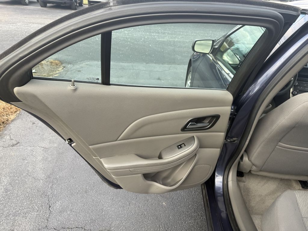 2013 Chevrolet Malibu Image 13