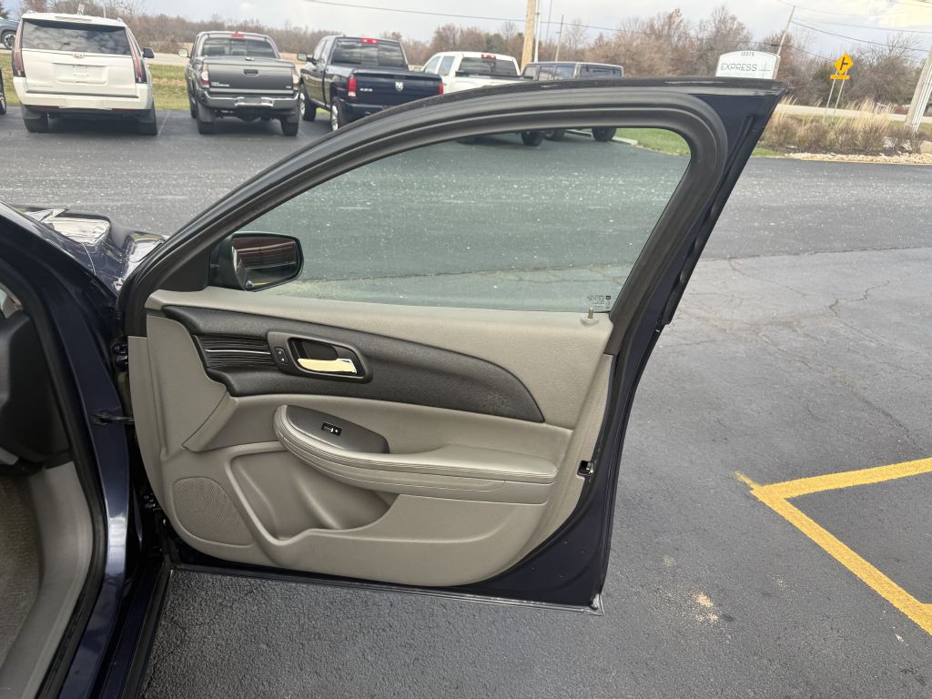 2013 Chevrolet Malibu Image 15