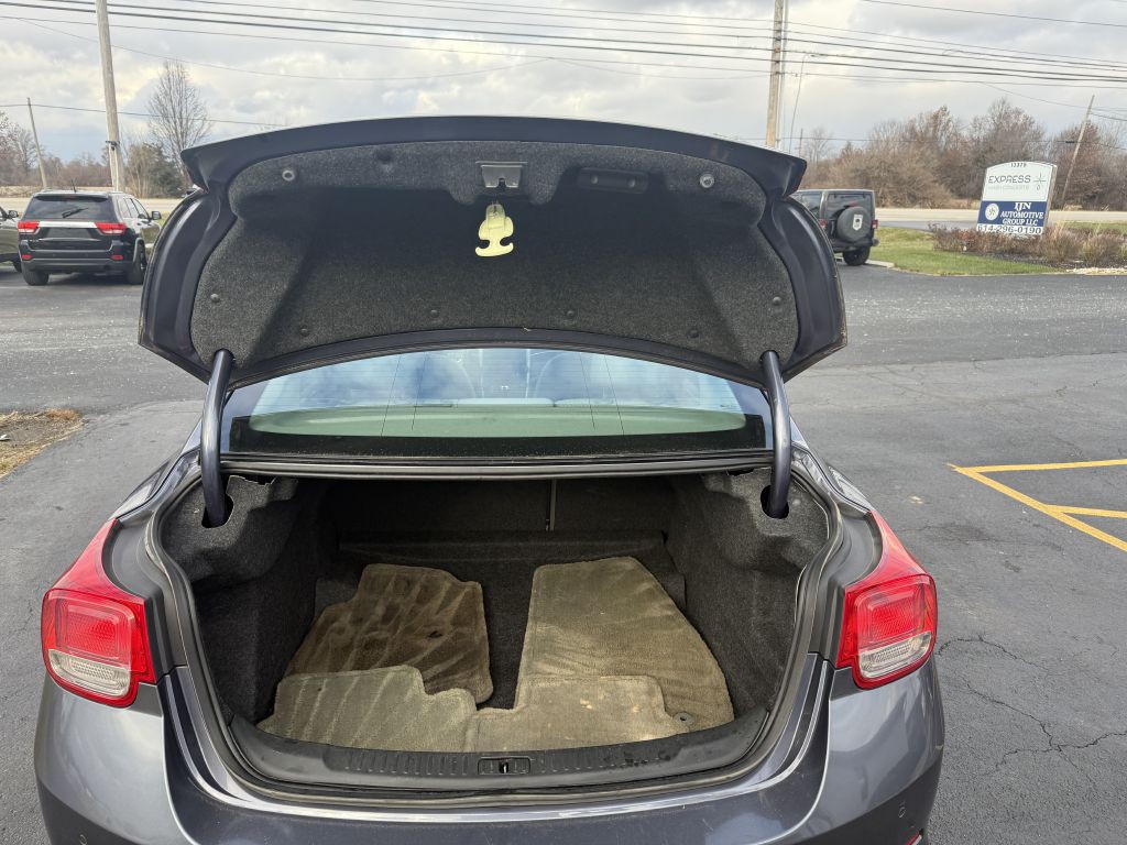 2013 Chevrolet Malibu Image 16