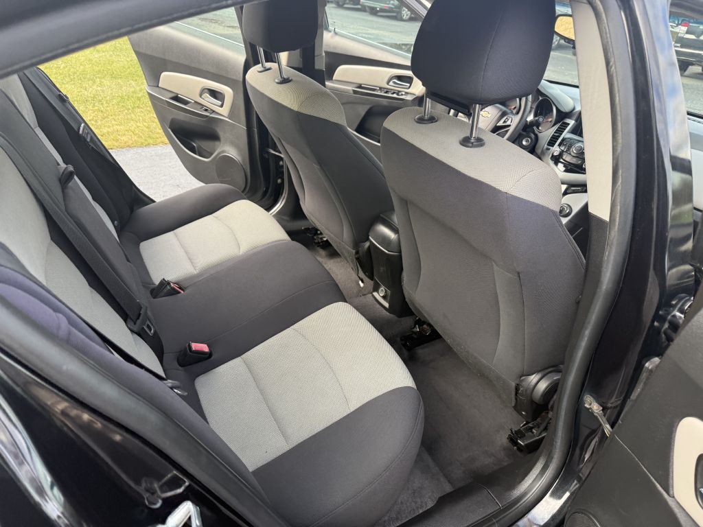 2012 Chevrolet Cruze Image 8