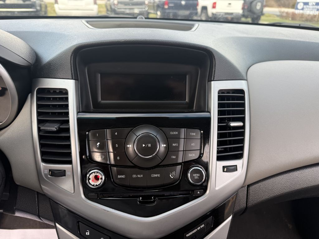 2012 Chevrolet Cruze Image 10