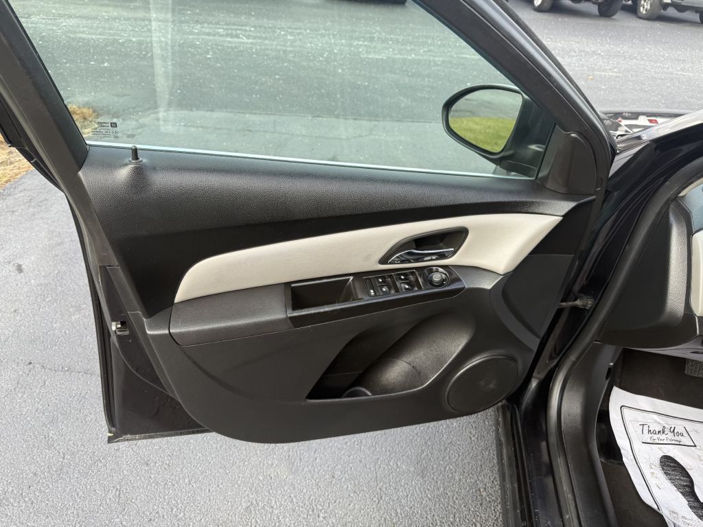 2012 Chevrolet Cruze Image 13