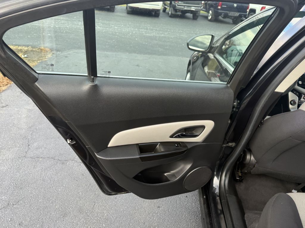 2012 Chevrolet Cruze Image 14