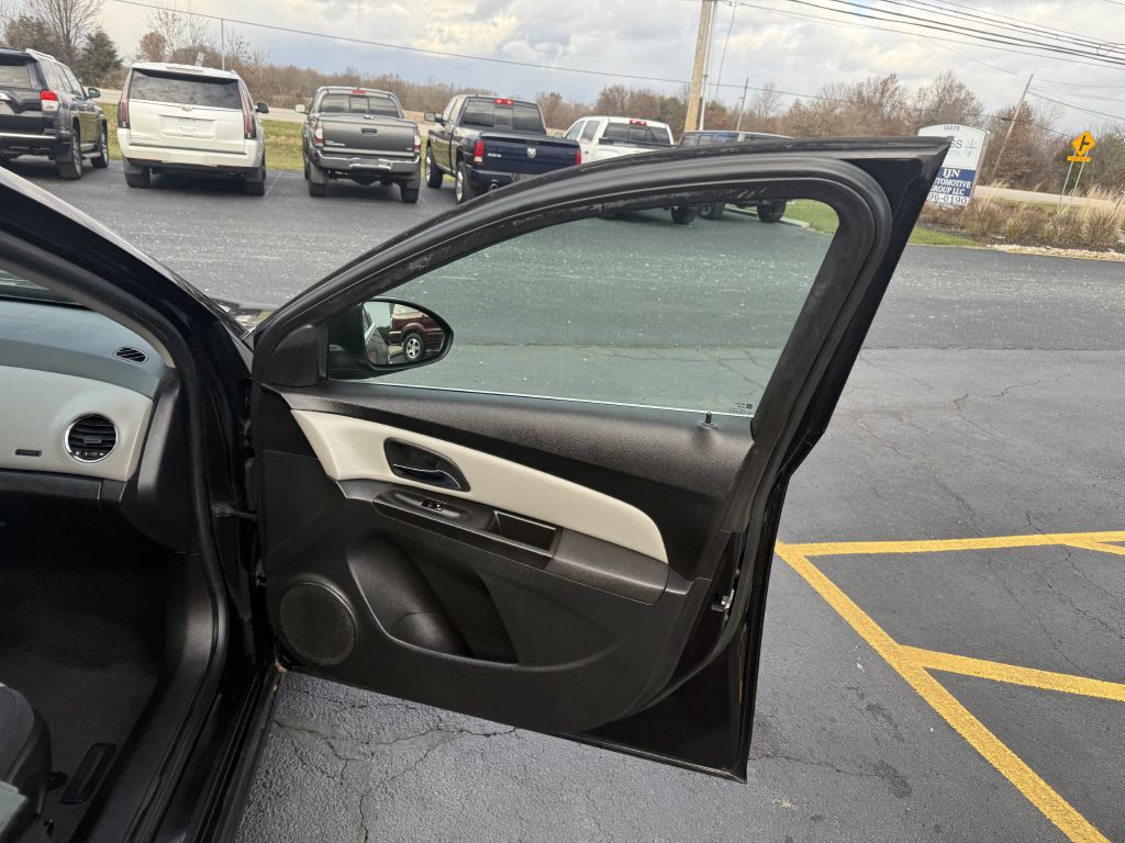 2012 Chevrolet Cruze Image 16