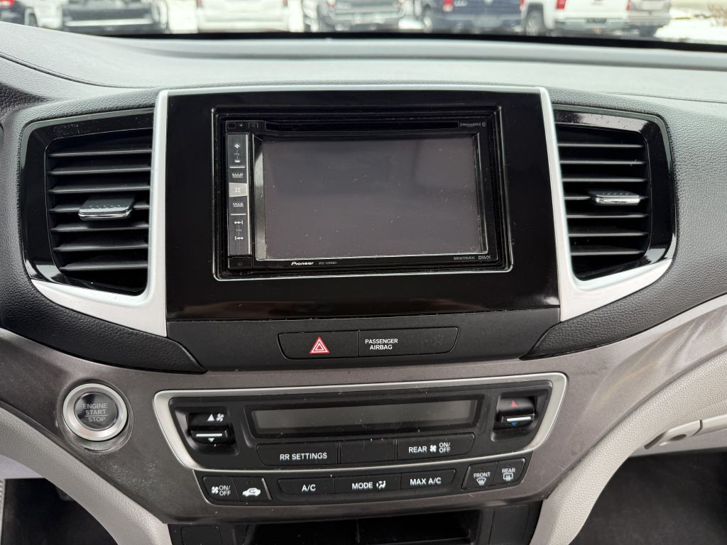 2017 Honda Pilot Image 12