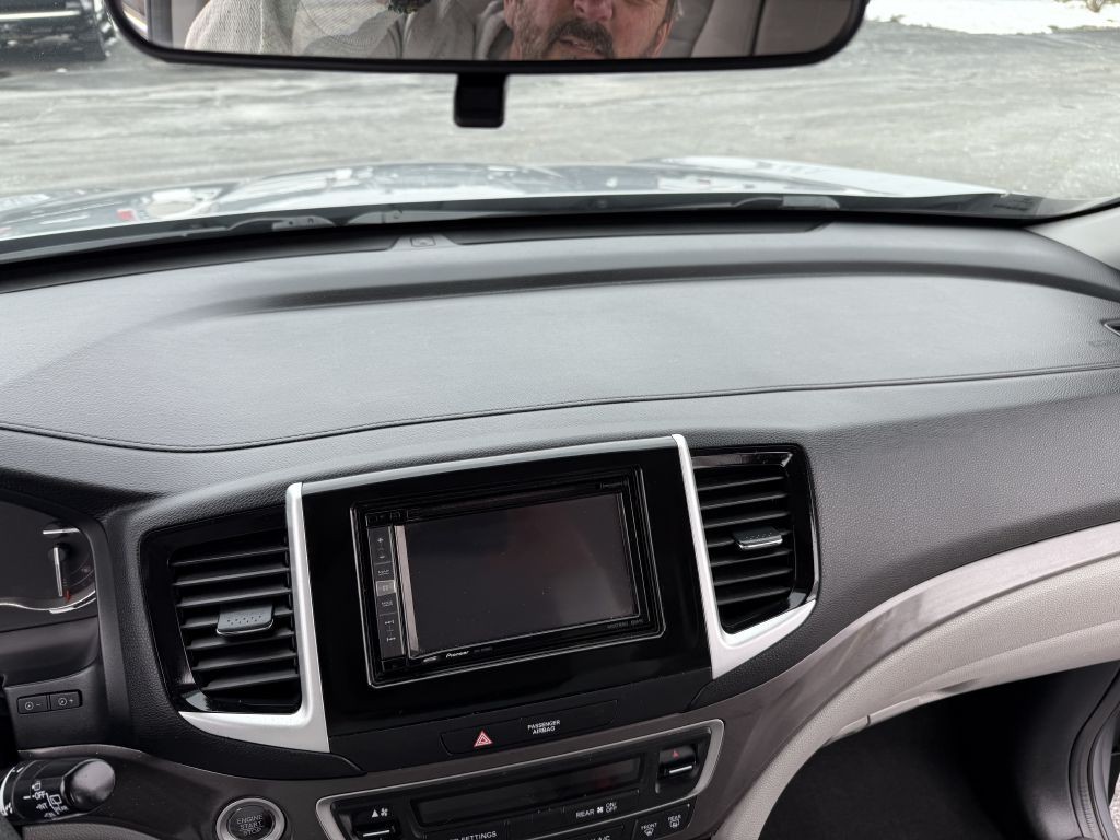 2017 Honda Pilot Image 14