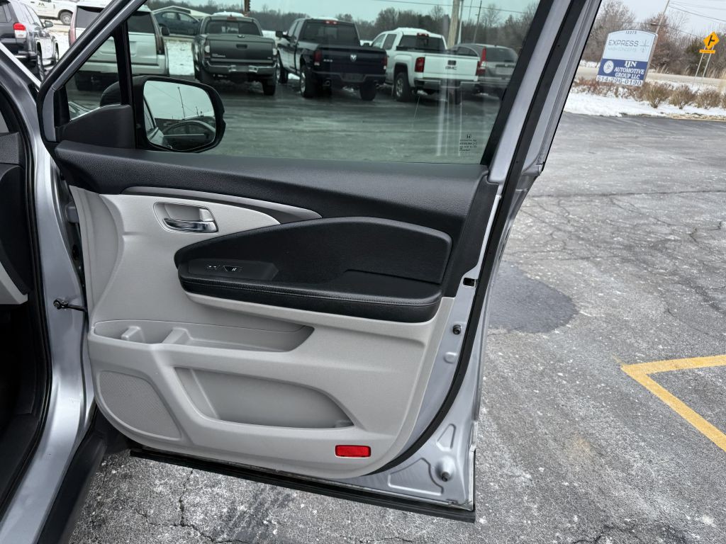 2017 Honda Pilot Image 18
