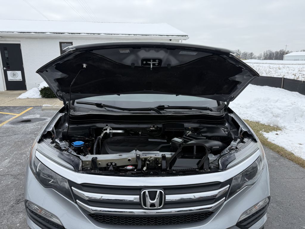 2017 Honda Pilot Image 21