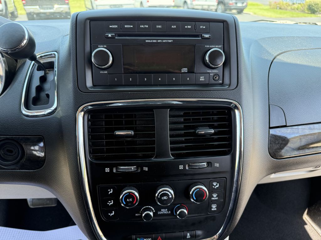 2016 Dodge Grand Caravan Image 12